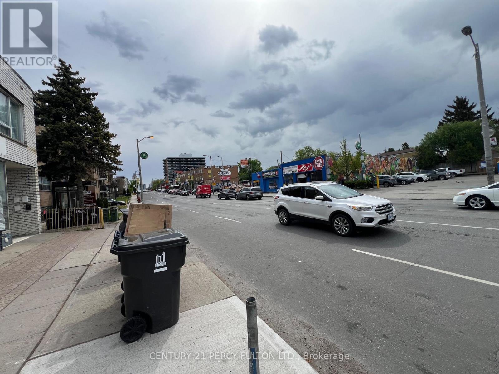 1506 Eglinton Avenue W Property Photo 5