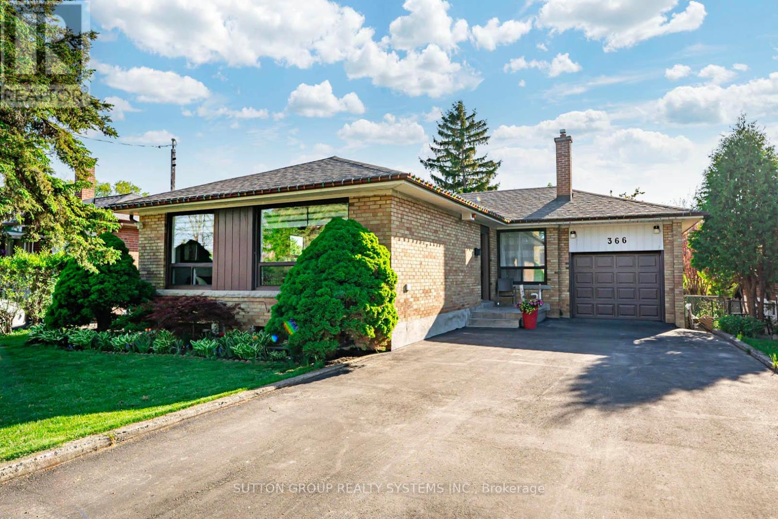 366 RENFORTH DRIVE Property Photo 1