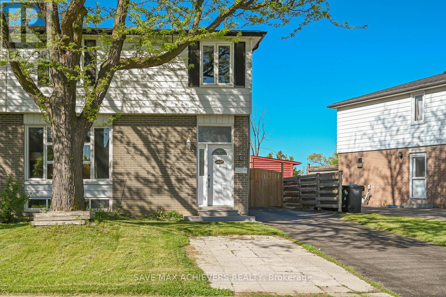 8 Earnscliffe Gate Property Photo 1