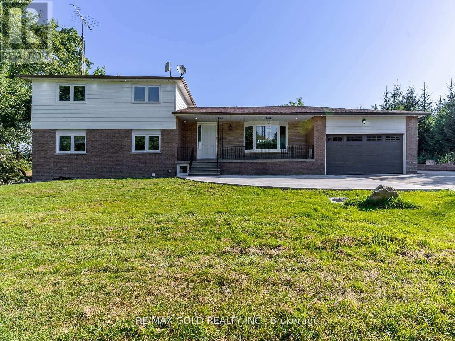 19139 Heart Lake Road Property Photo 1