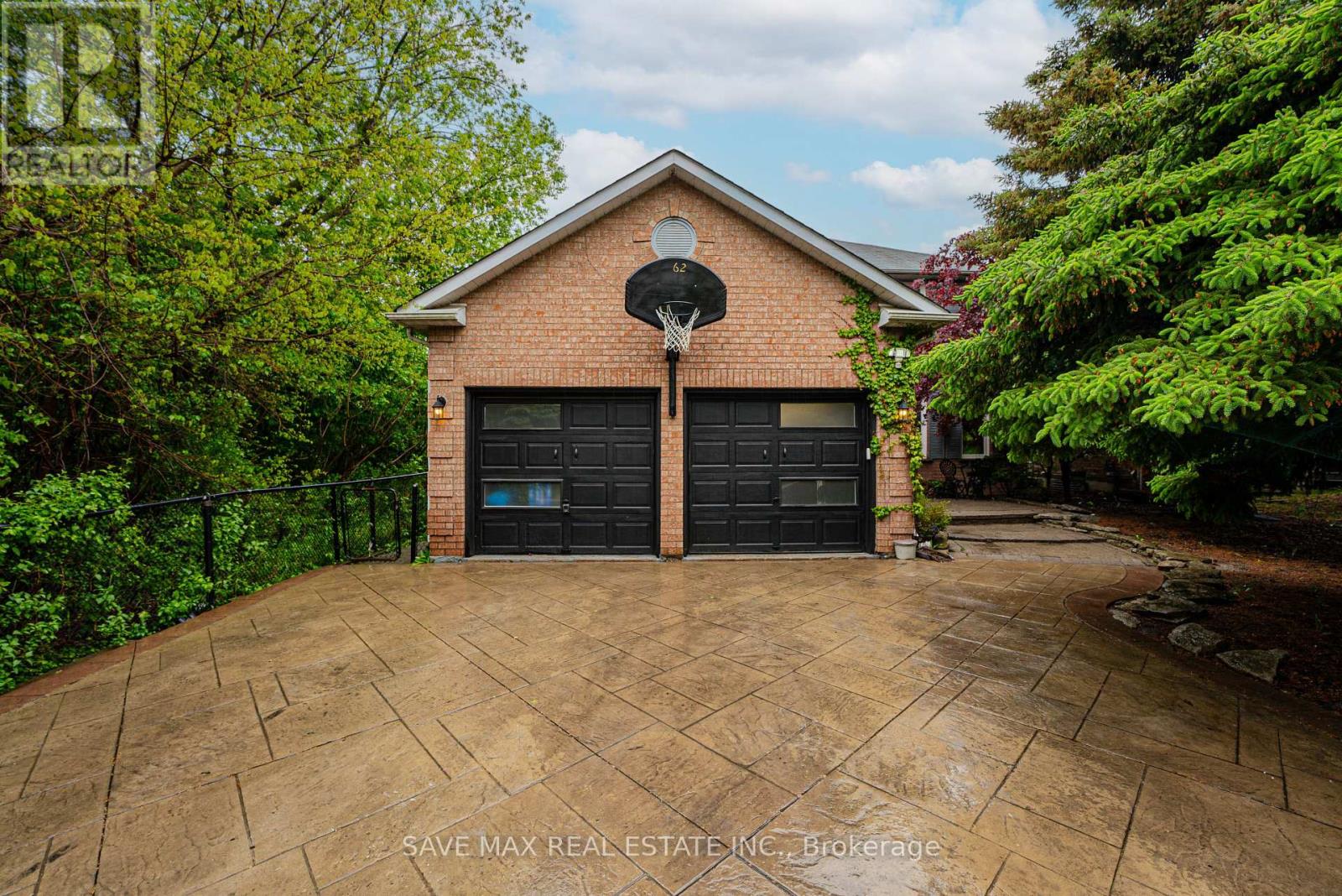 62 Laurelcrest Street Property Photo 1