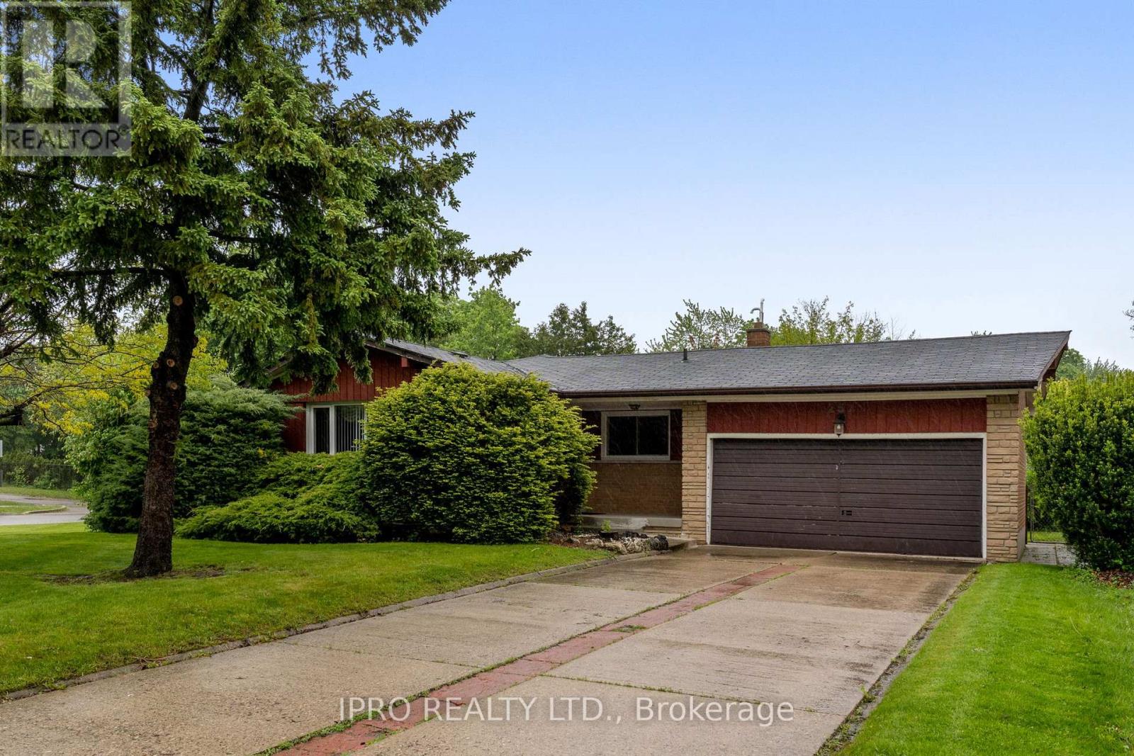 257 Elizabeth Street Property Photo 1