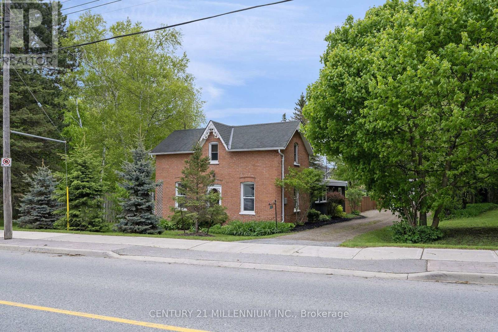 1551 Queen Street E Property Photo 1