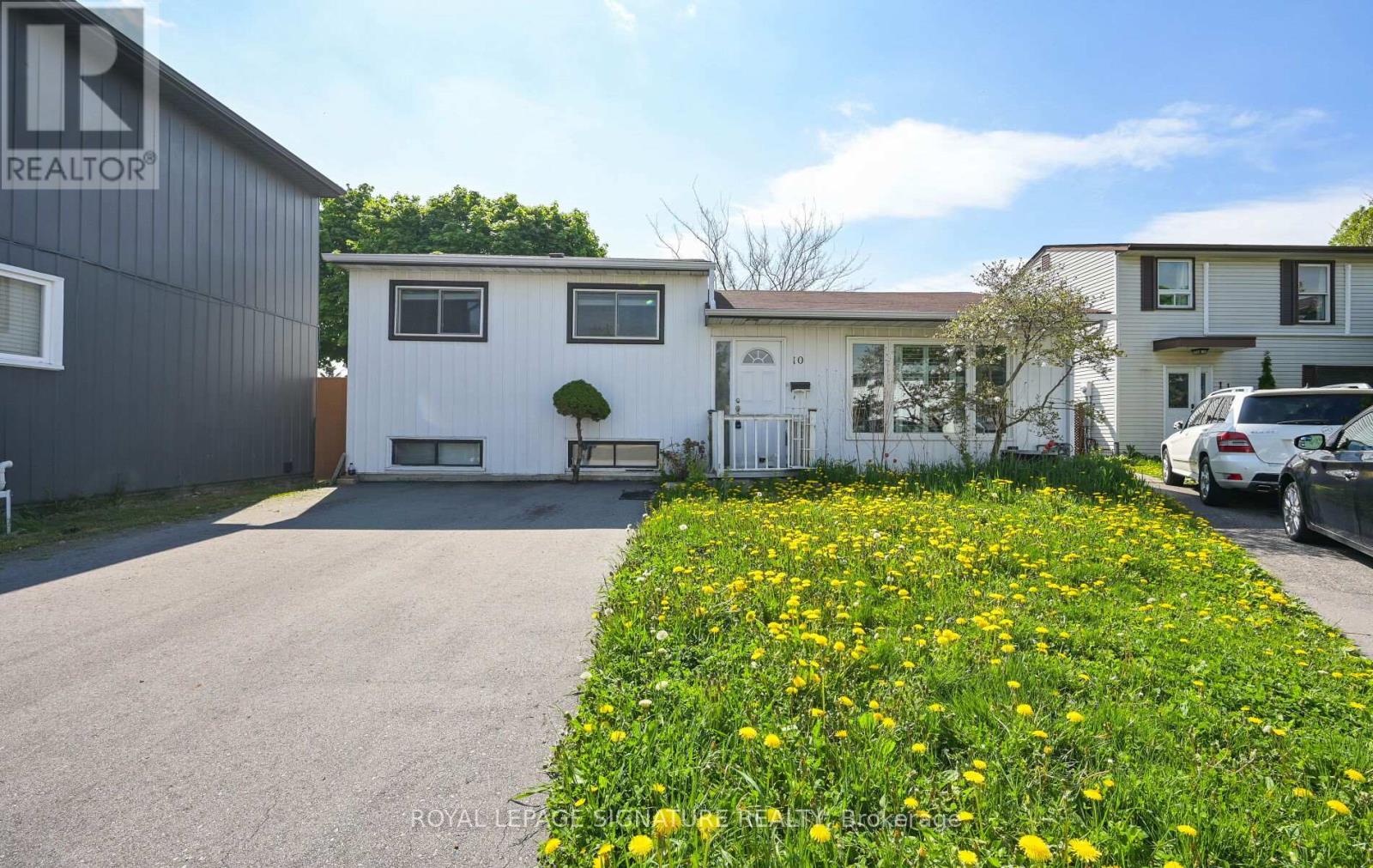 10 Heatherside Court Property Photo 1