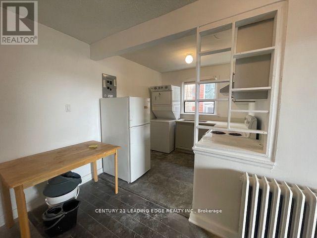 APT 1 - 1516 EGLINTON AVENUE W Property Photo 1