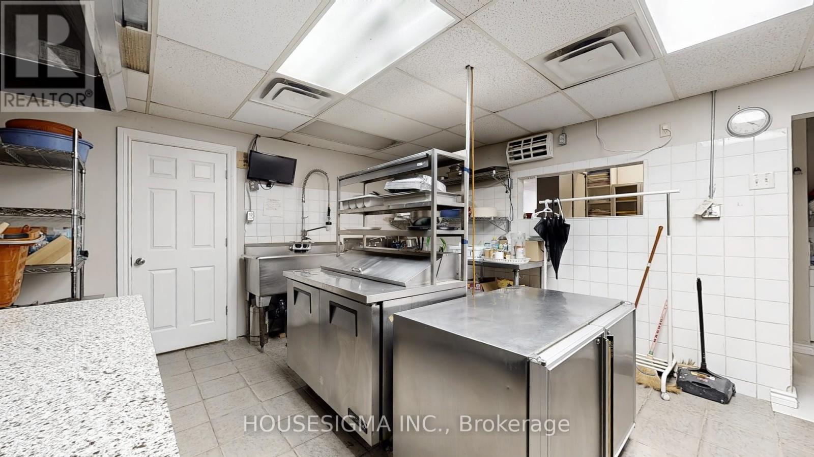 1784 Jane Street Property Photo 16