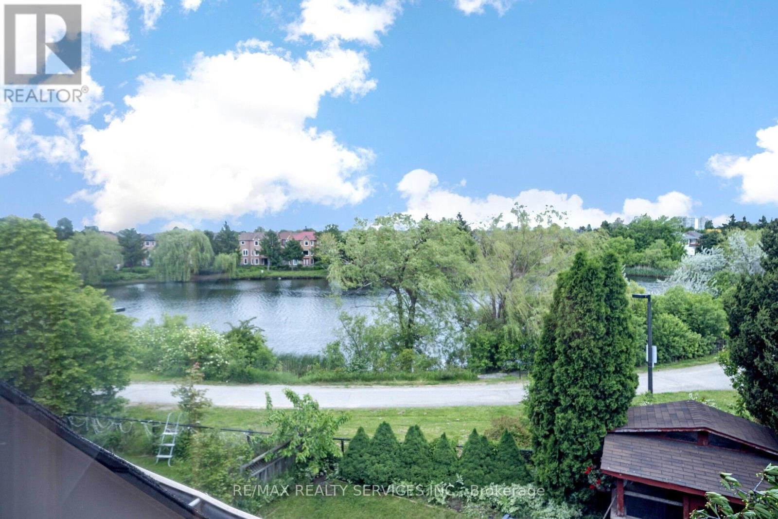 5 Lakeridge Drive Property Photo 1