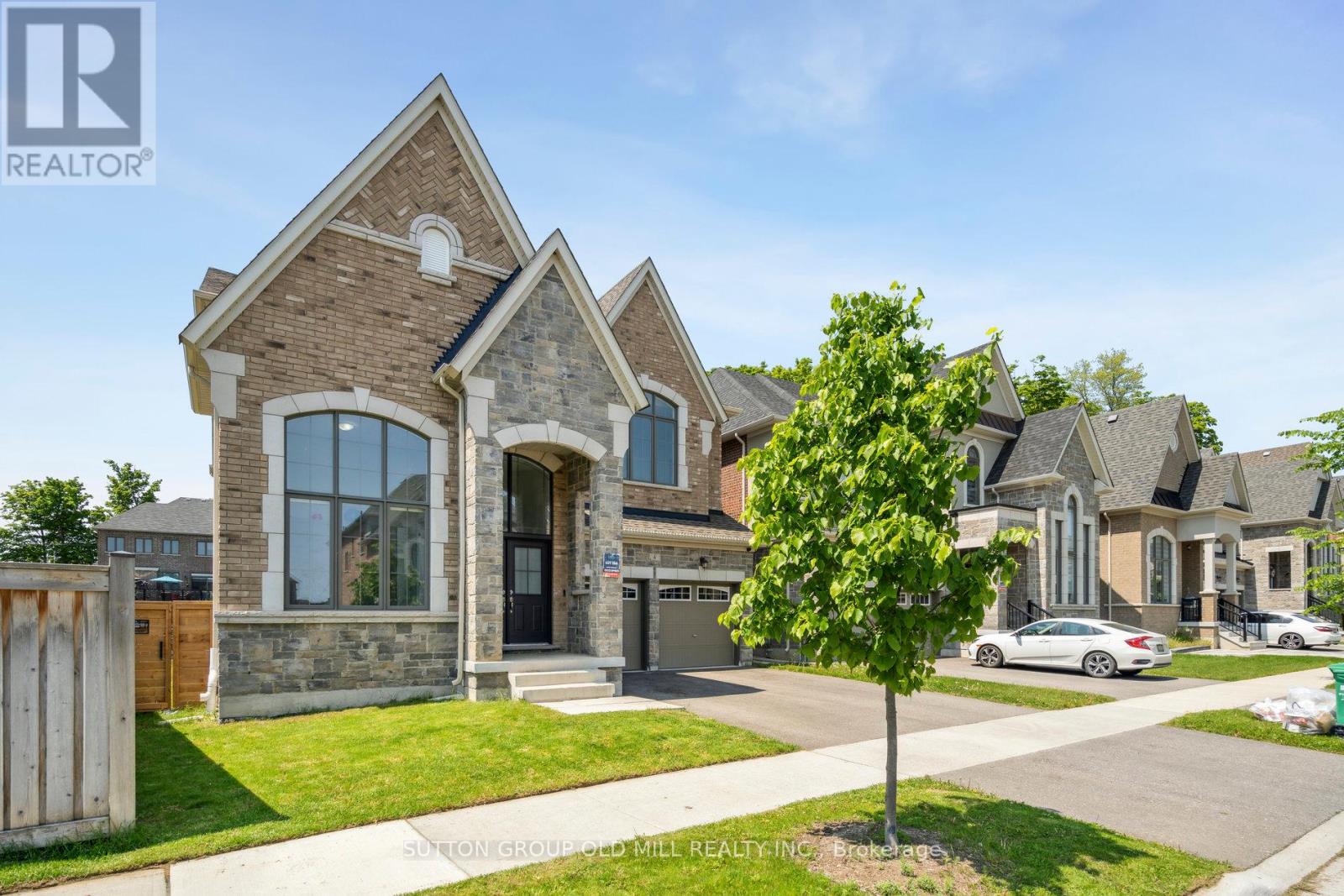 4 DAISY MEADOW CRESCENT Property Photo 1