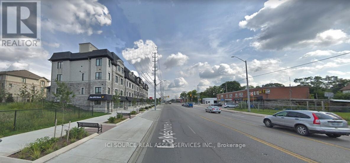 553 Lakeshore Road E Property Photo 3