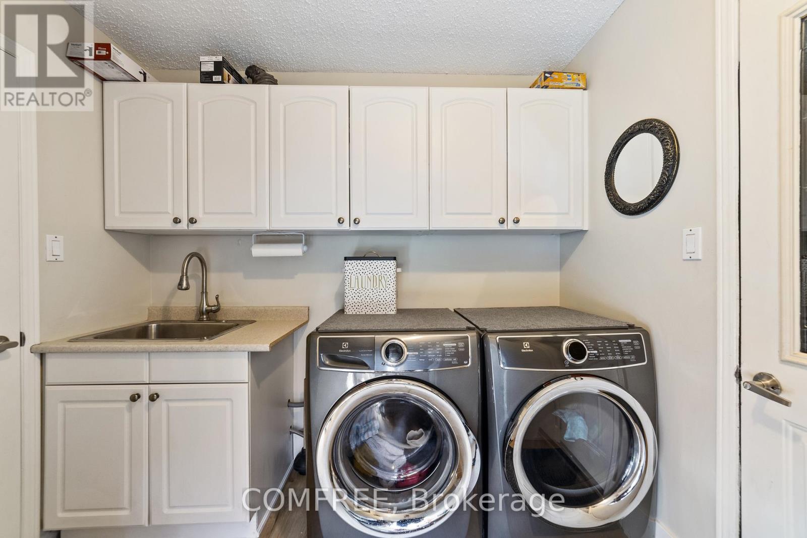 2131 Upland Drive Property Photo 13