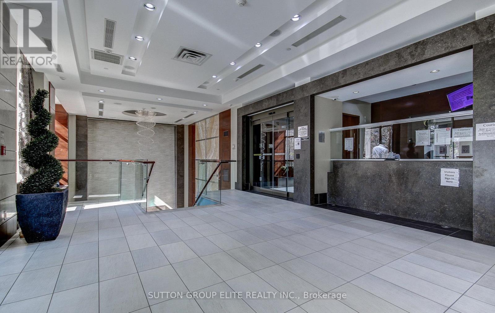 1511 - 310 Burnhamthorpe Road W Property Photo 3