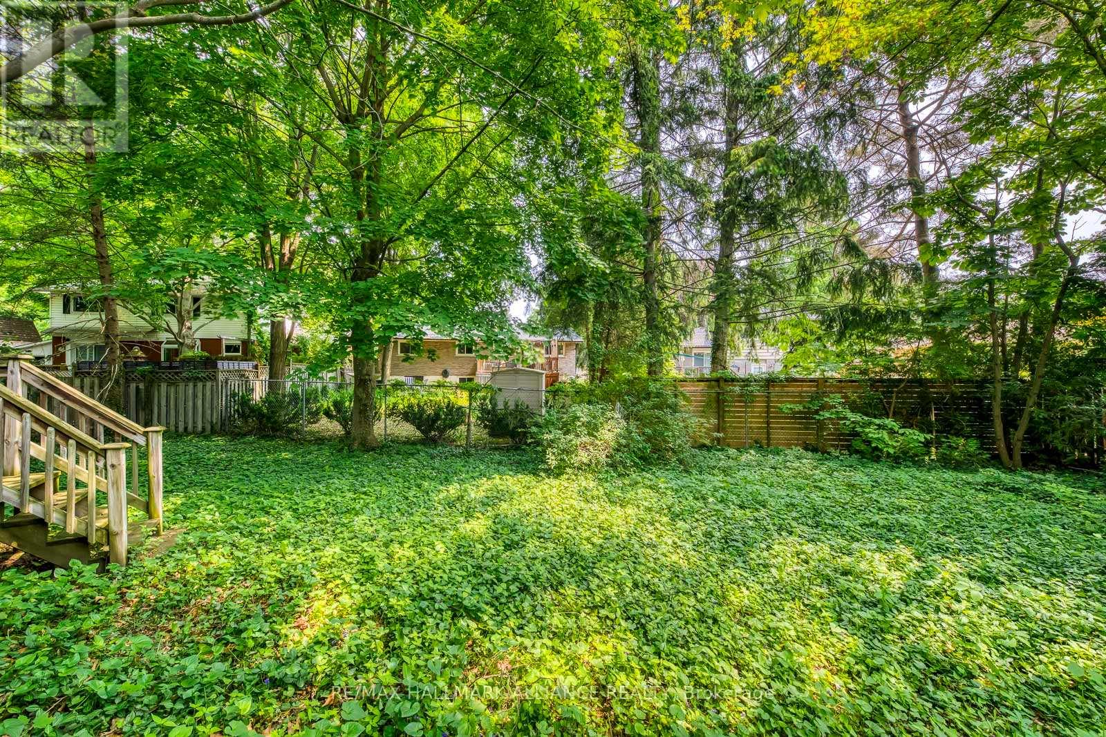 455 Canterbury Crescent Property Photo 22