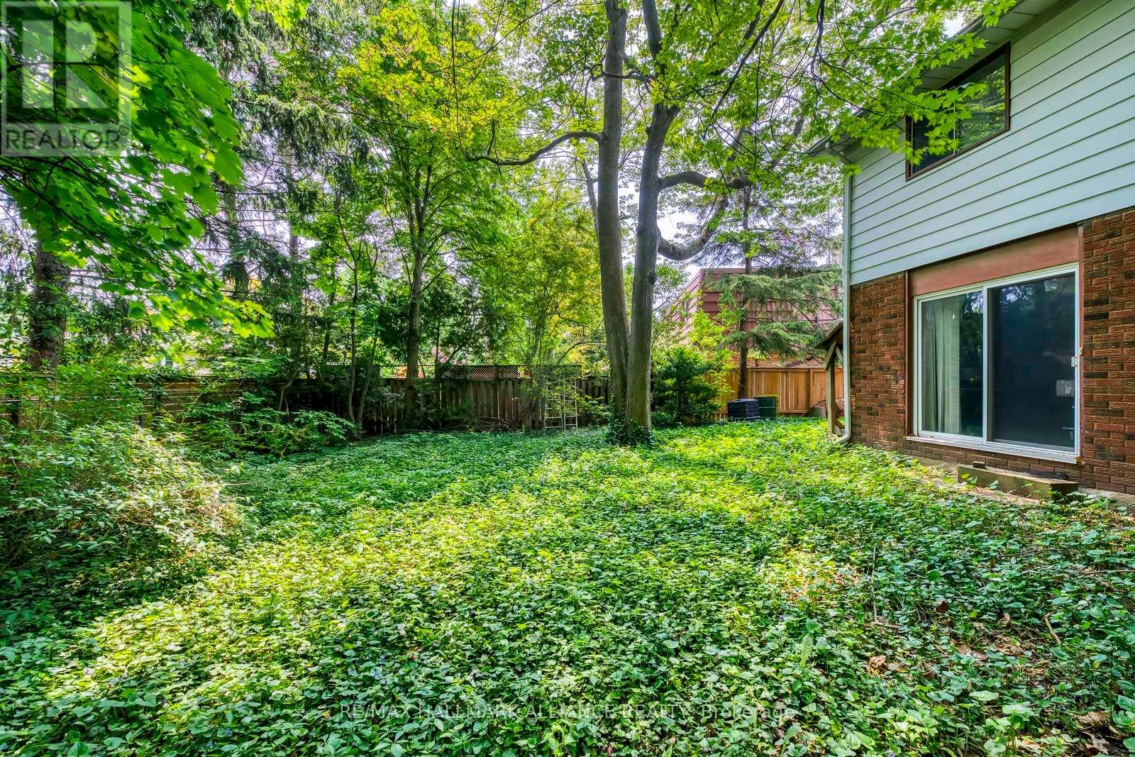 455 Canterbury Crescent Property Photo 25