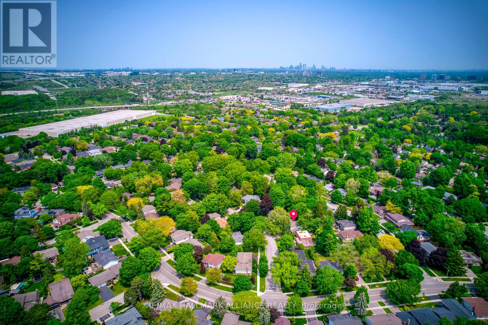 455 Canterbury Crescent Property Photo 30