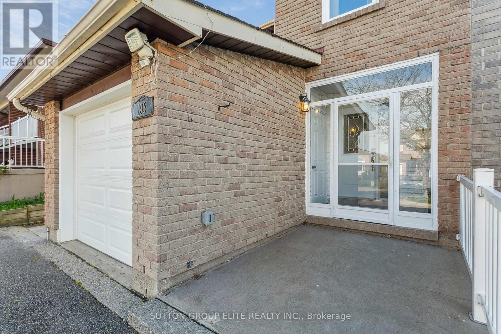193 Ashridge Place Property Photo 1