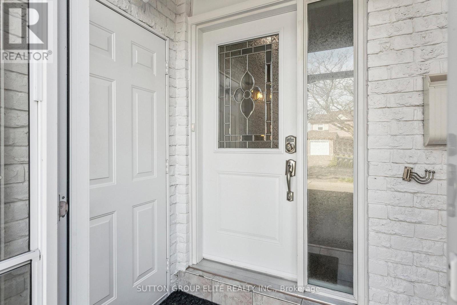 193 Ashridge Place Property Photo 3