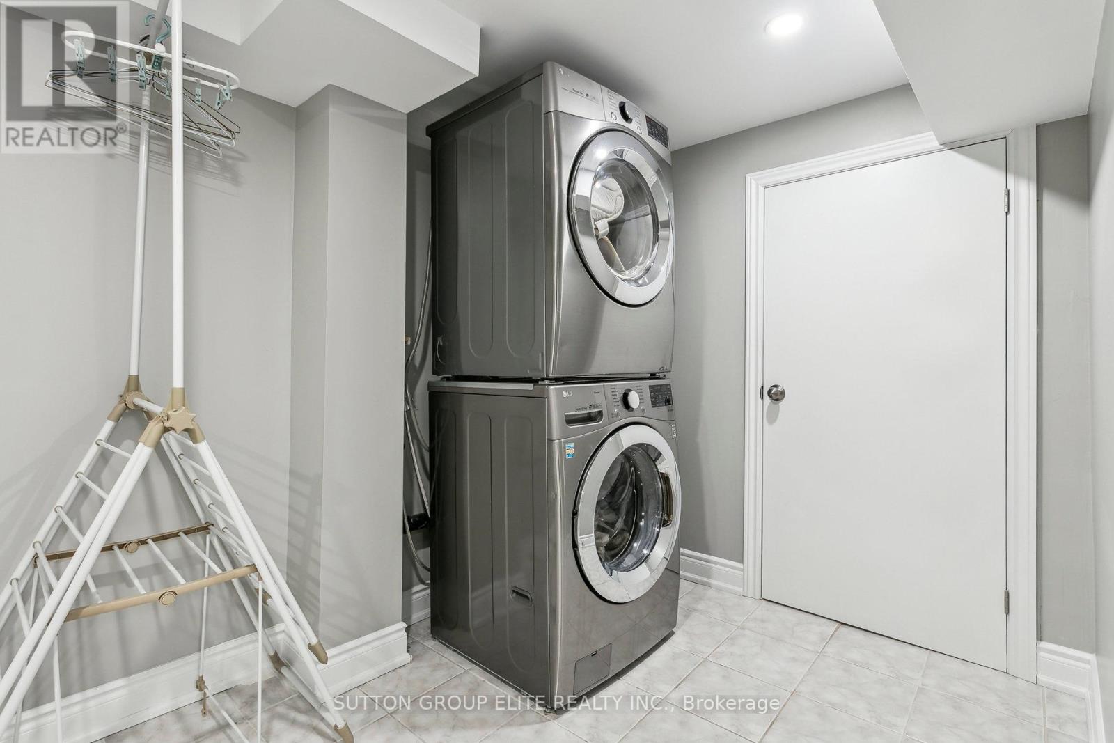 193 Ashridge Place Property Photo 33