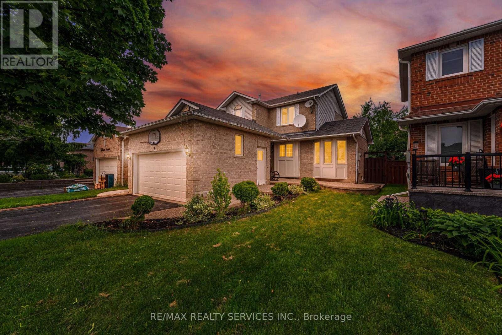 16 Vivians Crescent Property Photo 1