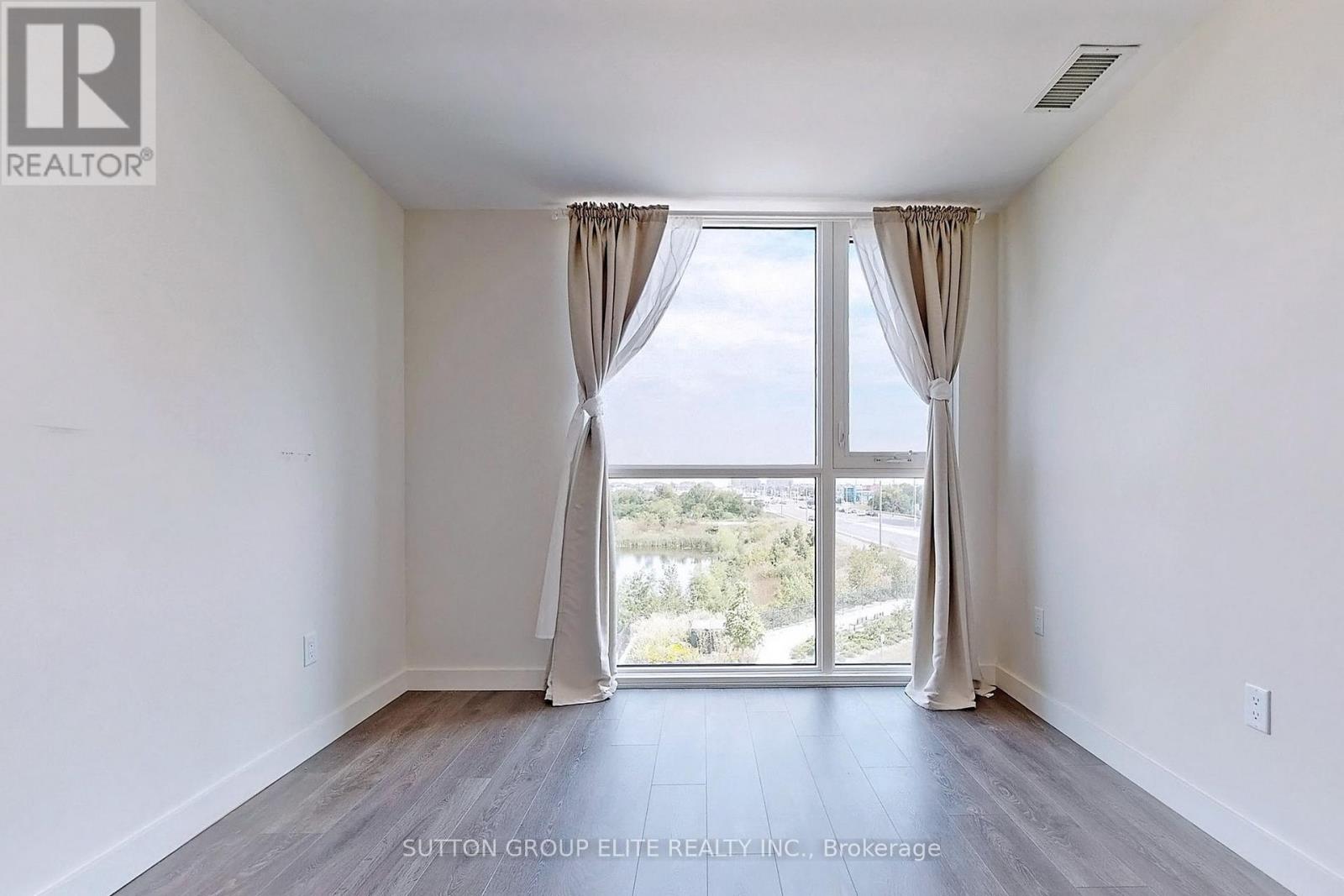 316 - 210 Sabina Drive Property Photo 14