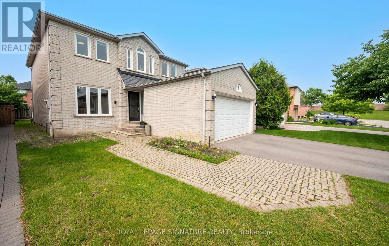 6 Nipigon Court Property Photo 1