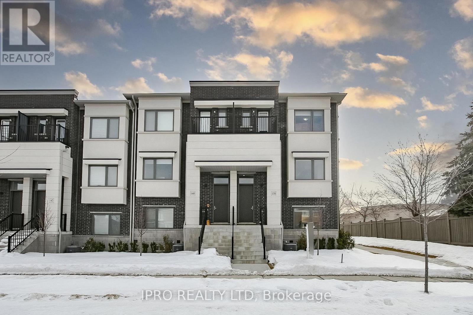 138 Landsbridge Street Property Photo 1