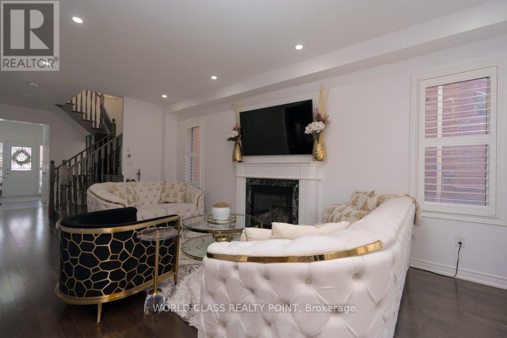 5550 Meadowcrest Avenue Property Photo 8