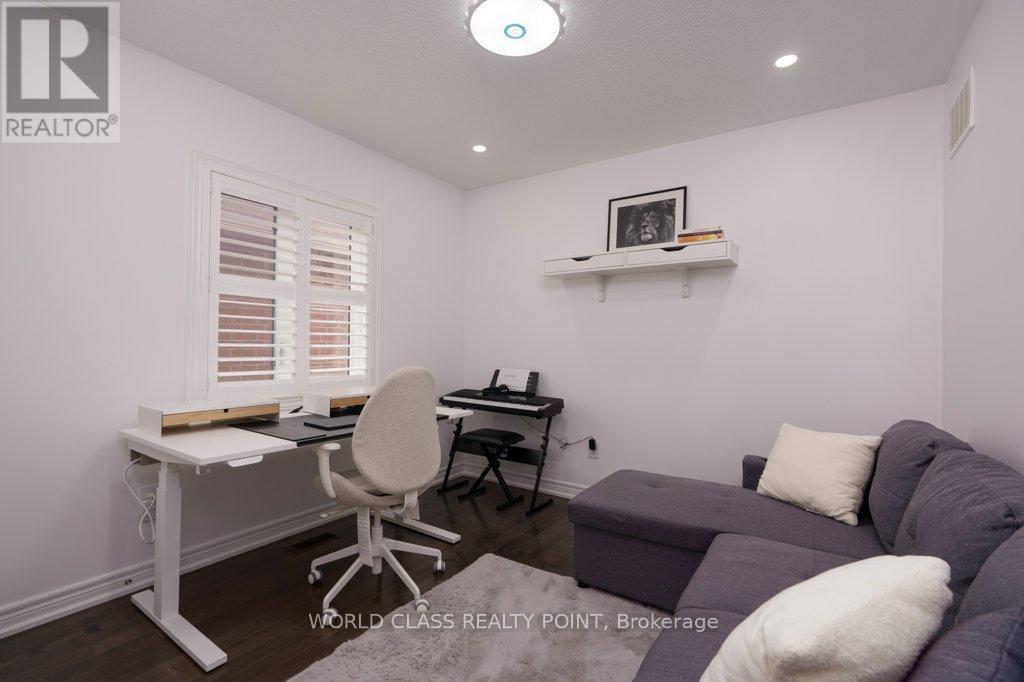 5550 Meadowcrest Avenue Property Photo 17