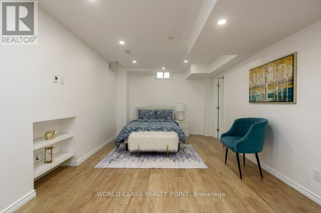 5550 Meadowcrest Avenue Property Photo 28