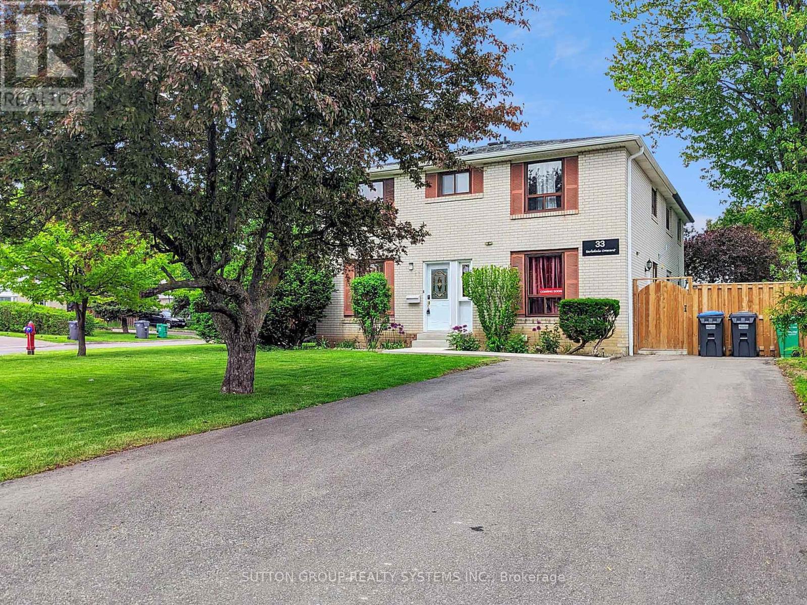 33 Earlsdale Crescent Property Photo 1