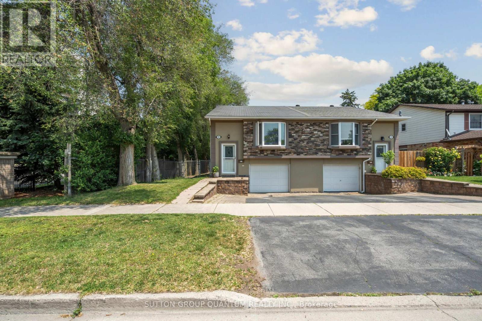 935 DARYL DRIVE