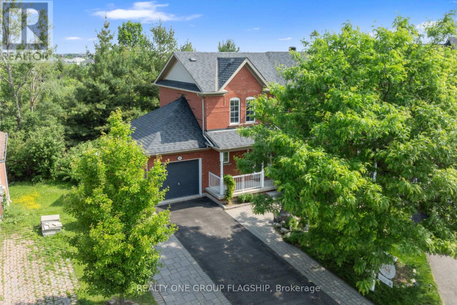 42 Monaco Court Property Photo 1