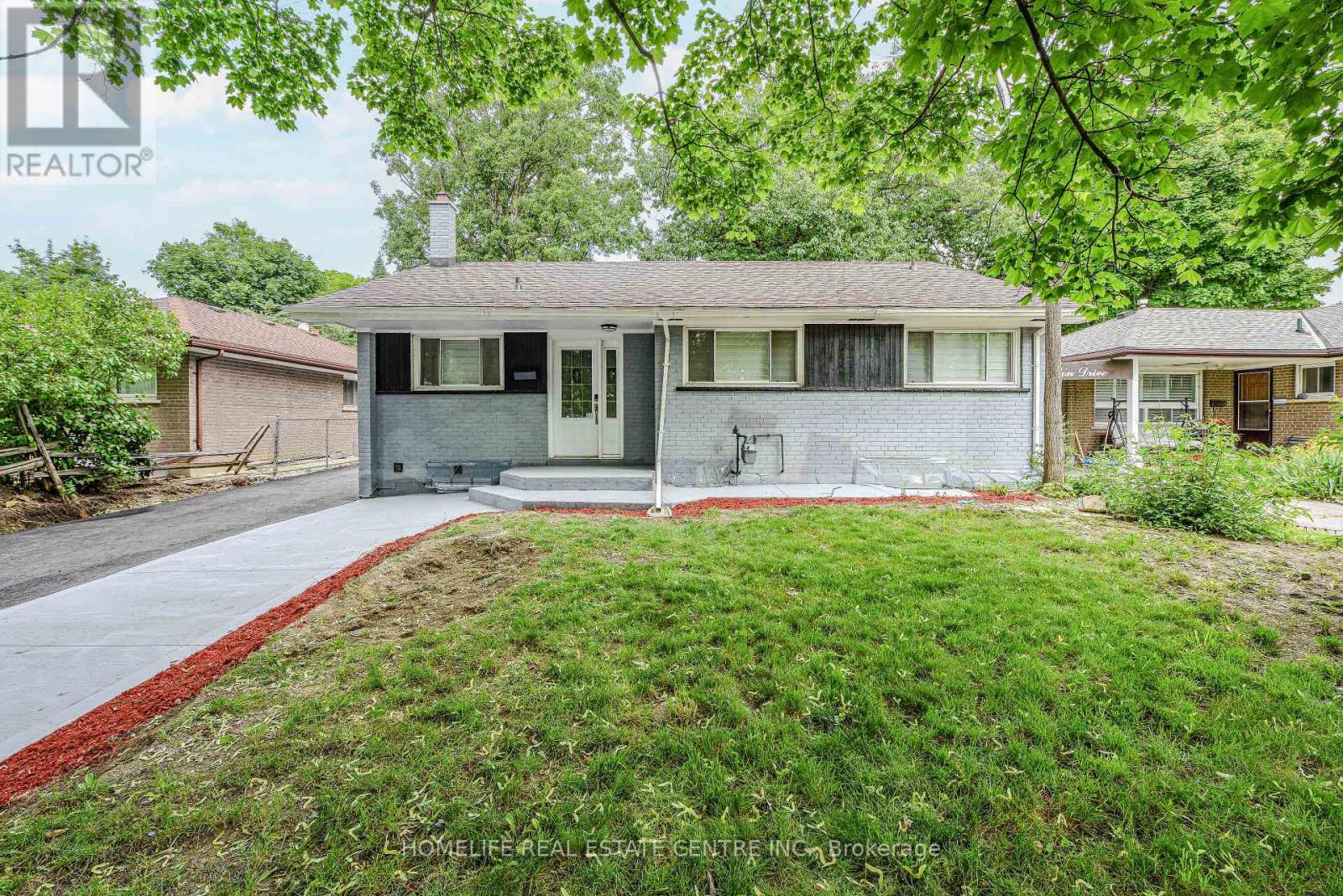 16 Gordon Drive Property Photo 1