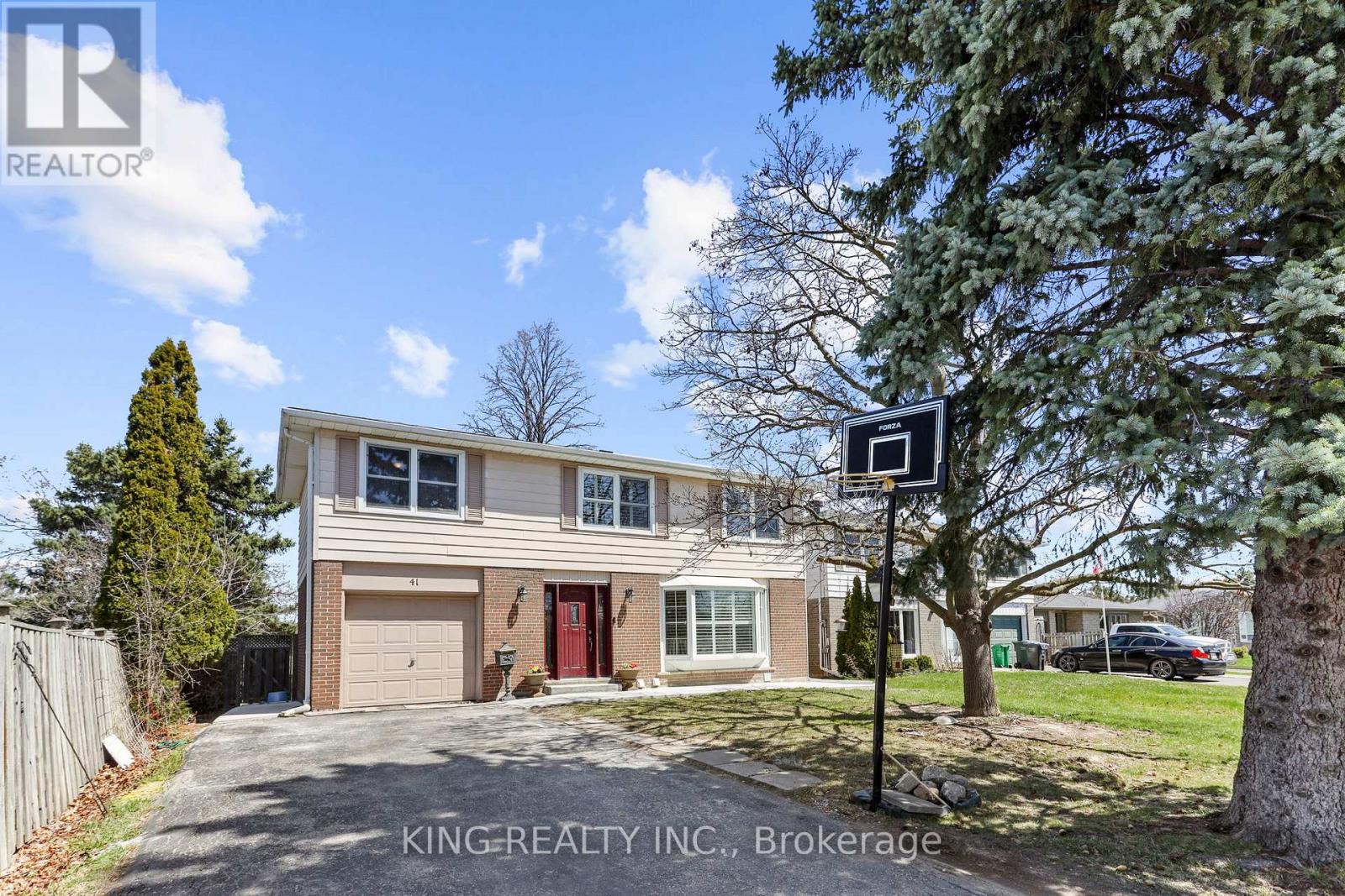 41 Caldwell Crescent Property Photo 1