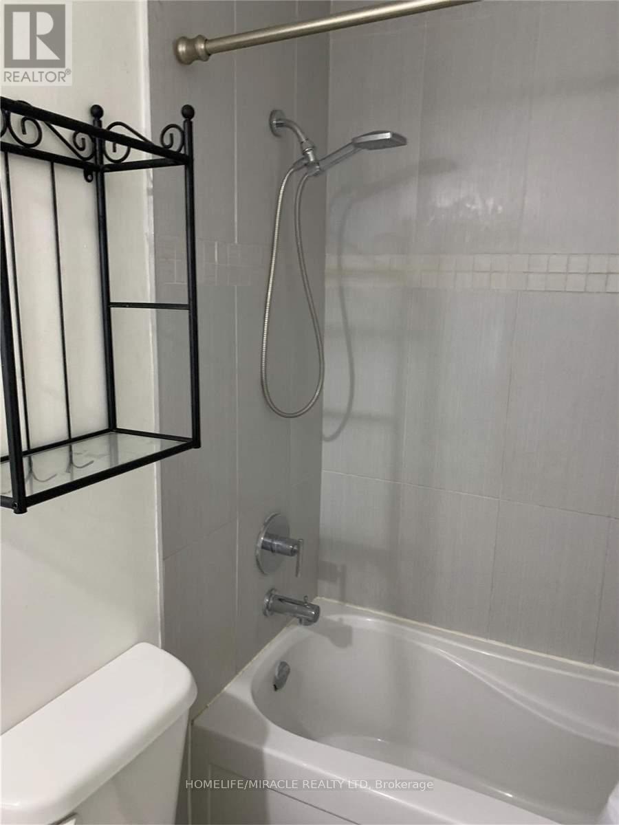 2 - 1848 Lakeshore Road W Property Photo 16