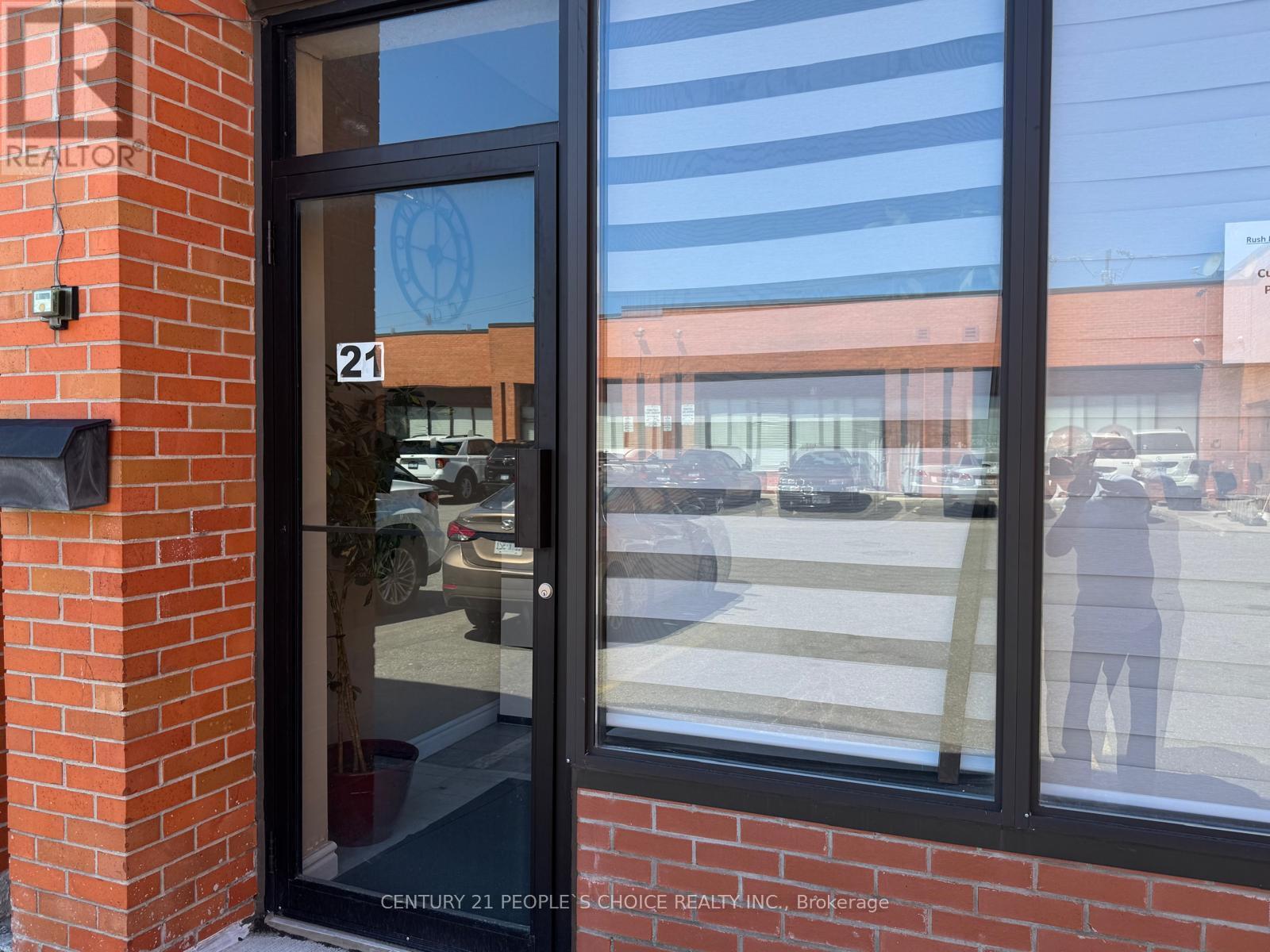 21 - 4801 Steeles Avenue W Property Photo 2