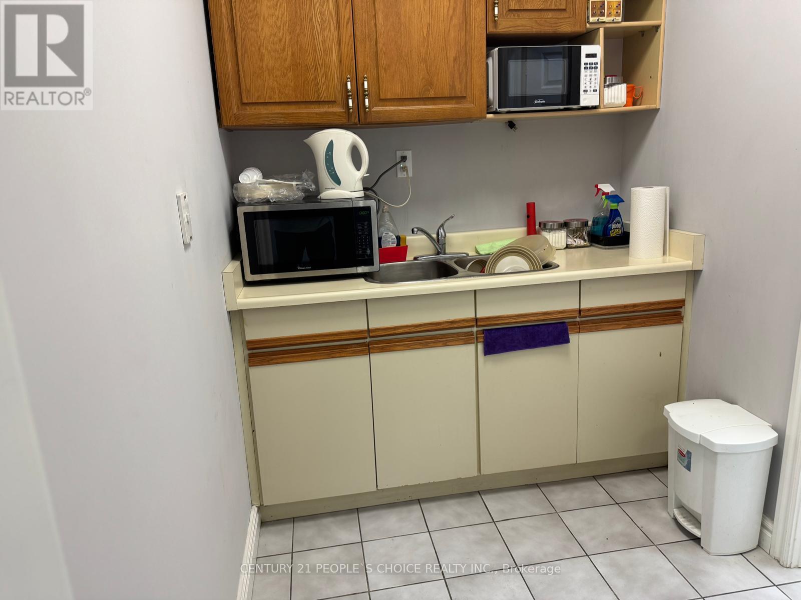 21 - 4801 Steeles Avenue W Property Photo 27