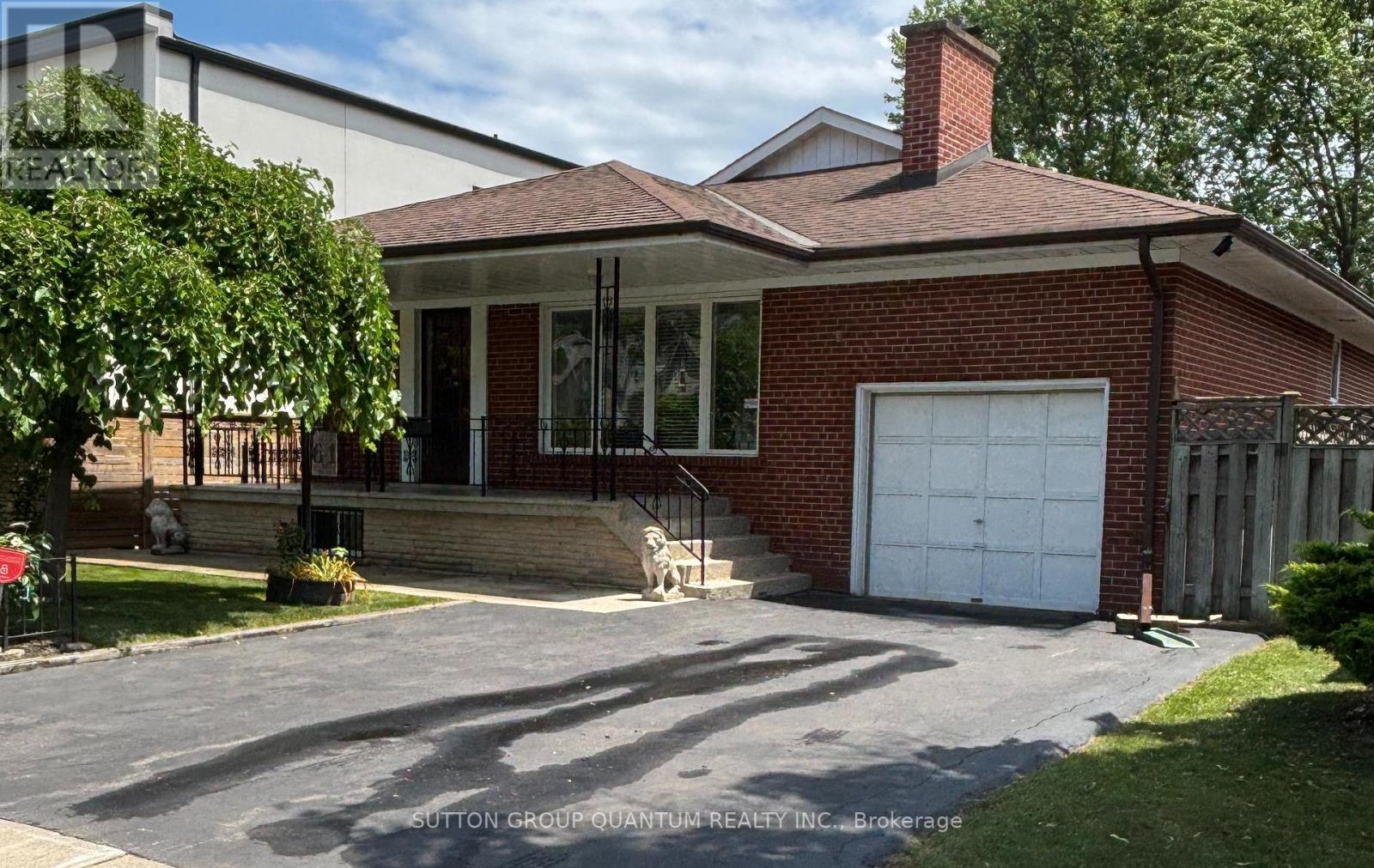 61 FOREST AVENUE Property Photo 1