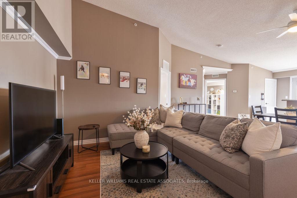 411 - 4003 Kilmer Drive Property Photo 1