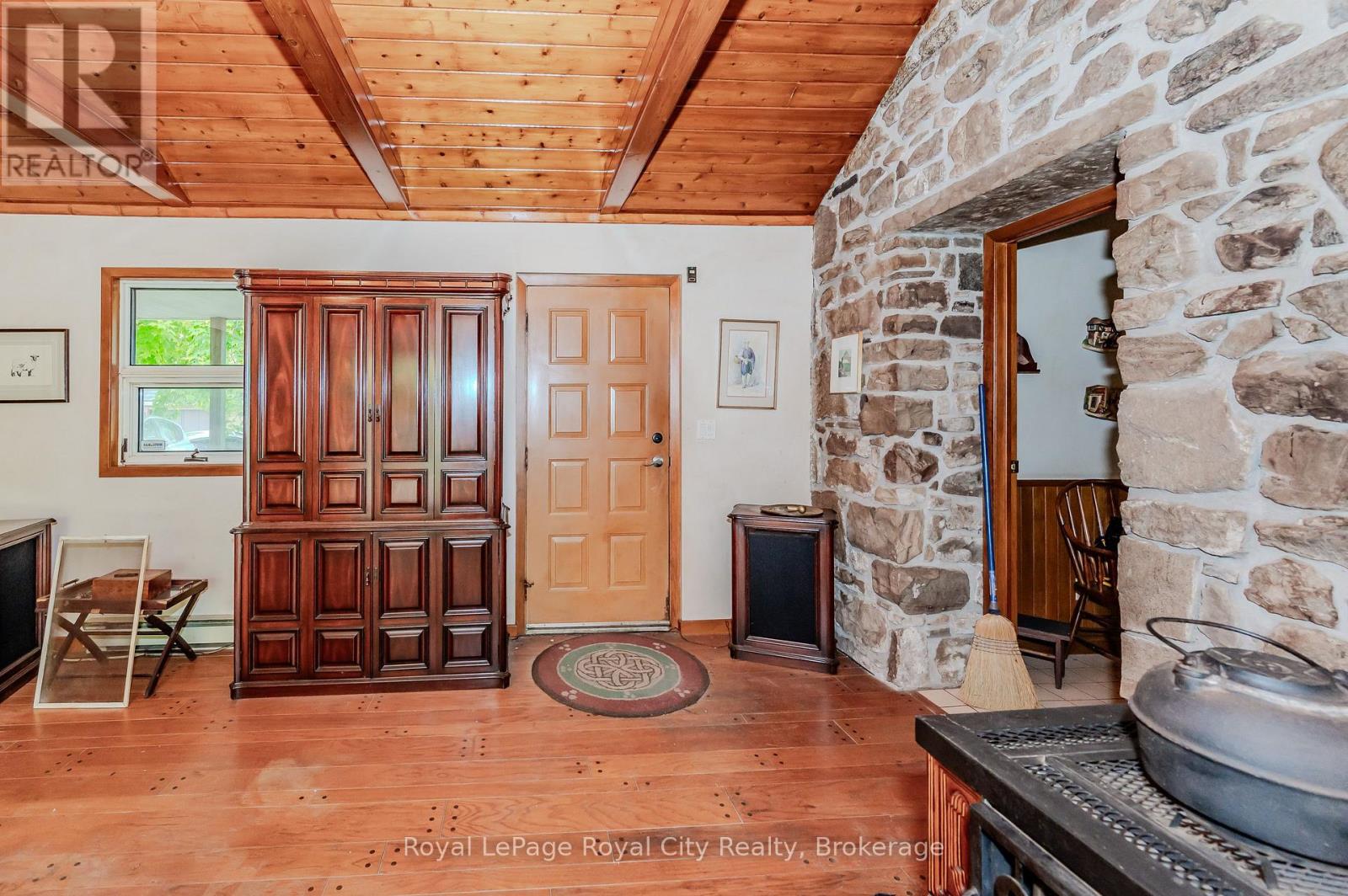 13265 Nassagaweya Puslinch Townline Property Photo 8