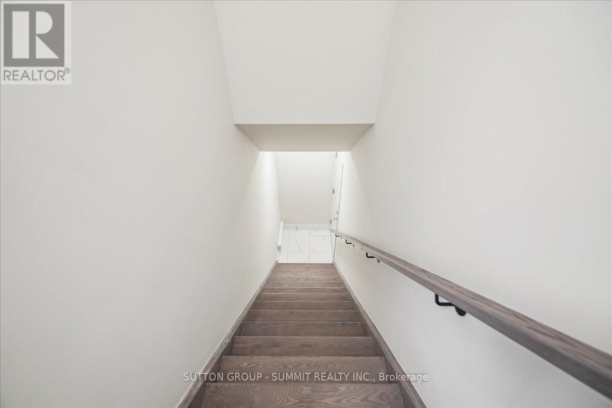 105 - 1593 Rose Way Property Photo 3