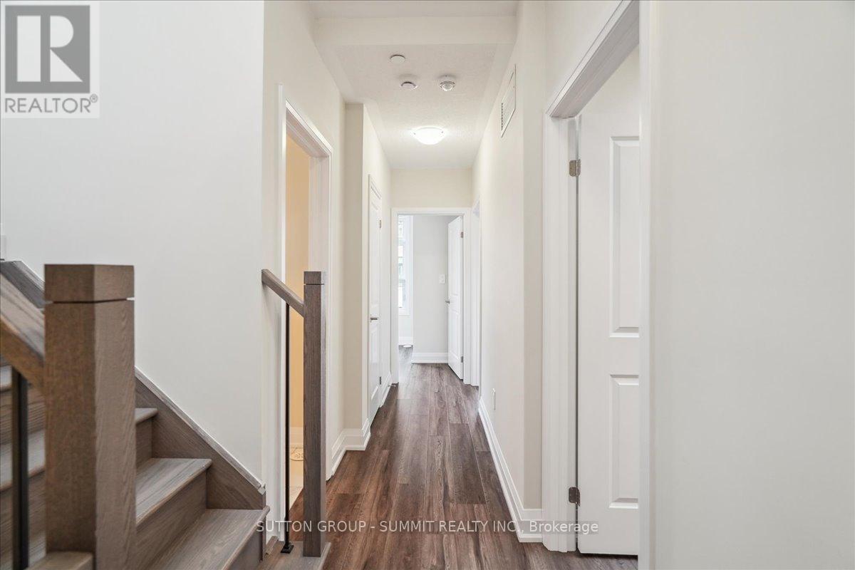 105 - 1593 Rose Way Property Photo 18