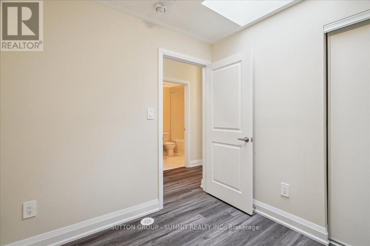105 - 1593 Rose Way Property Photo 20