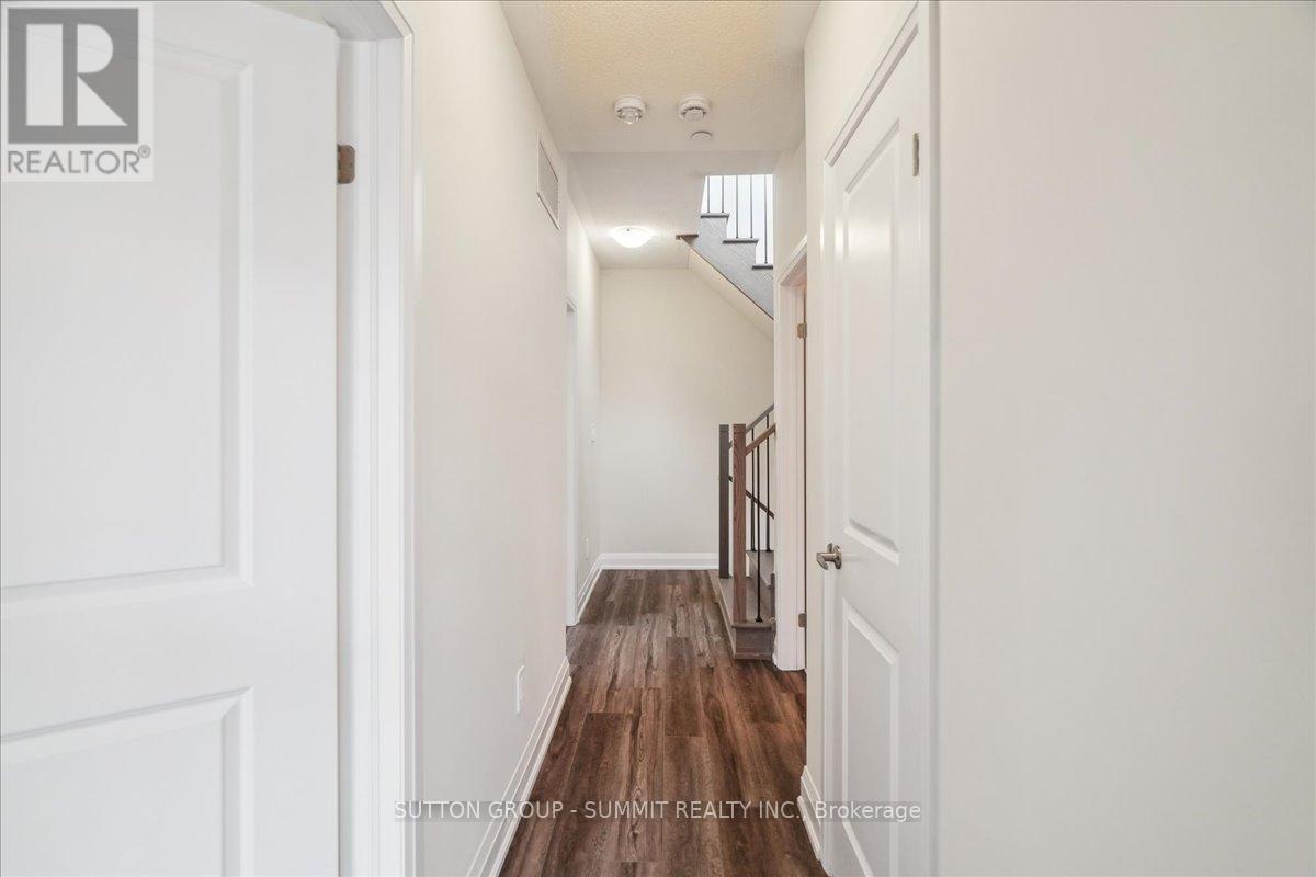 105 - 1593 Rose Way Property Photo 23