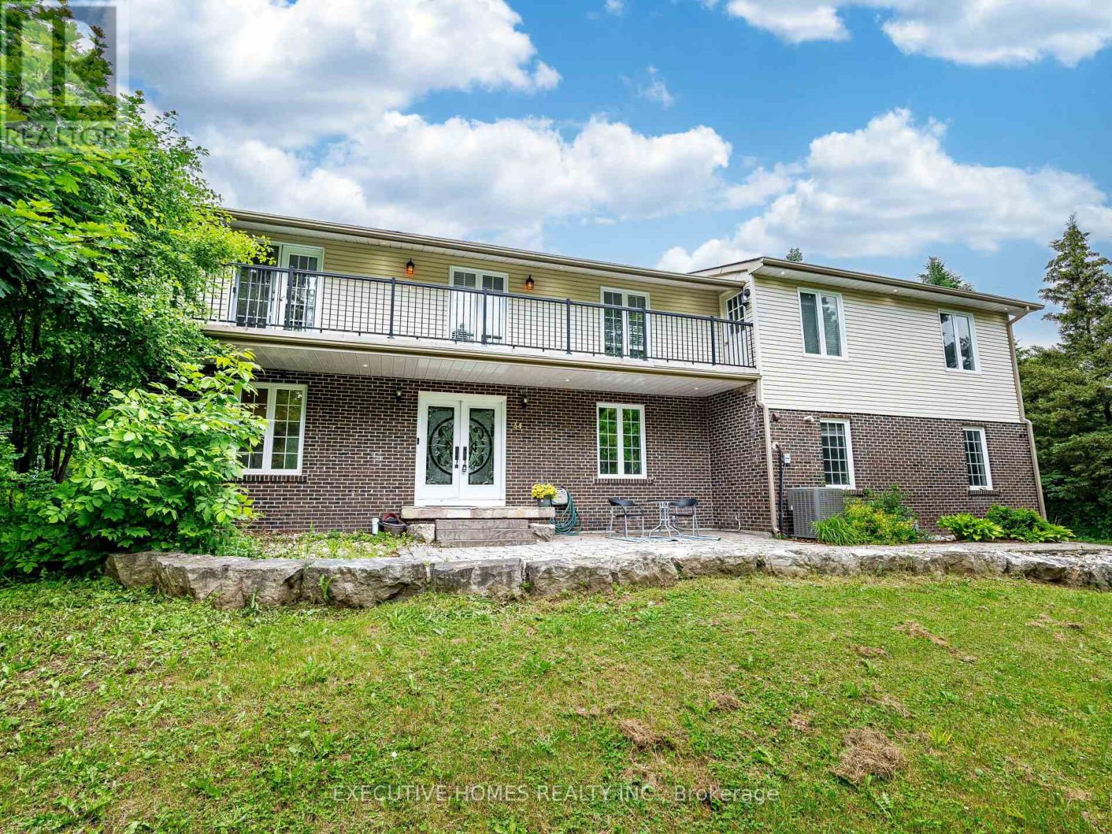 34 Kennedy Road Property Photo 1