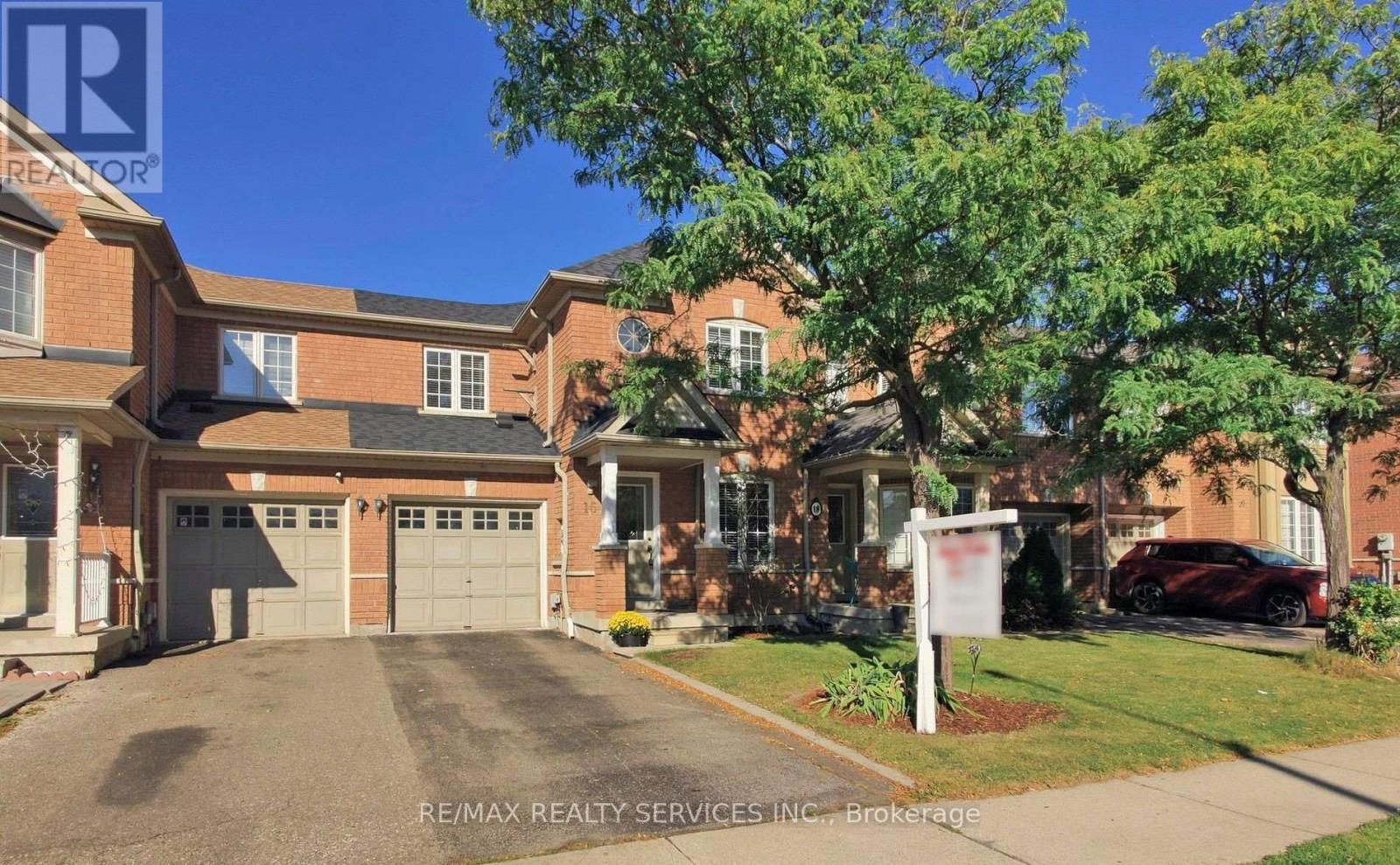 16 Fairway Court Property Photo 1