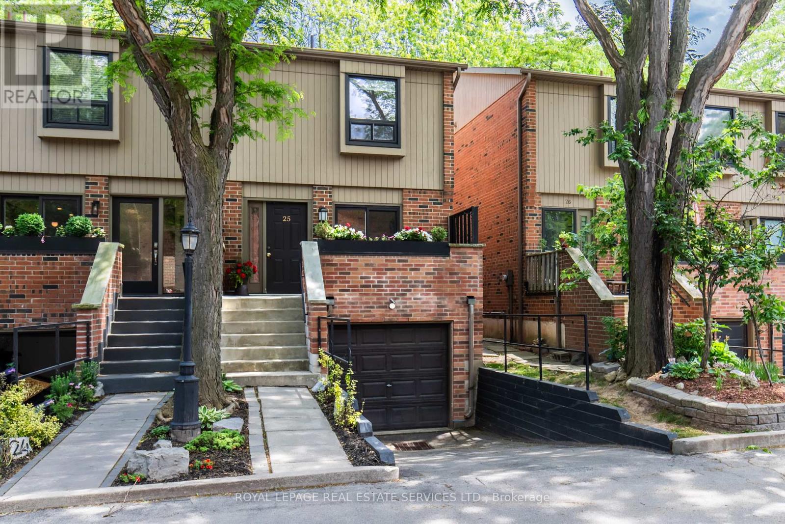 25 - 3122 Lakeshore Road W Property Photo 1