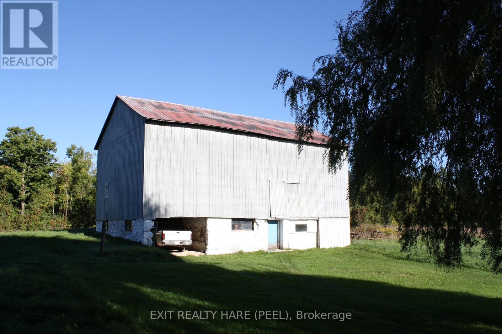 On - 14165 Trafalgar Rd Road Property Photo 5
