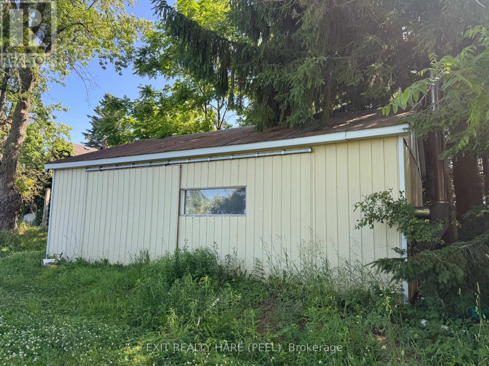 On - 14165 Trafalgar Rd Road Property Photo 11