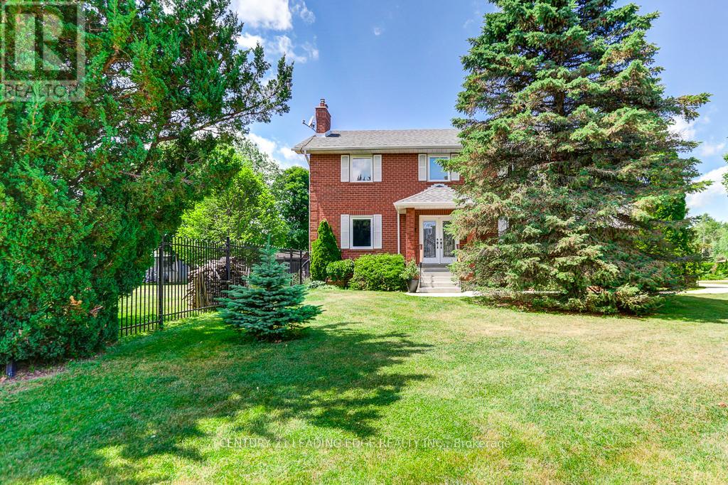 2 COLLEEN CRESCENT