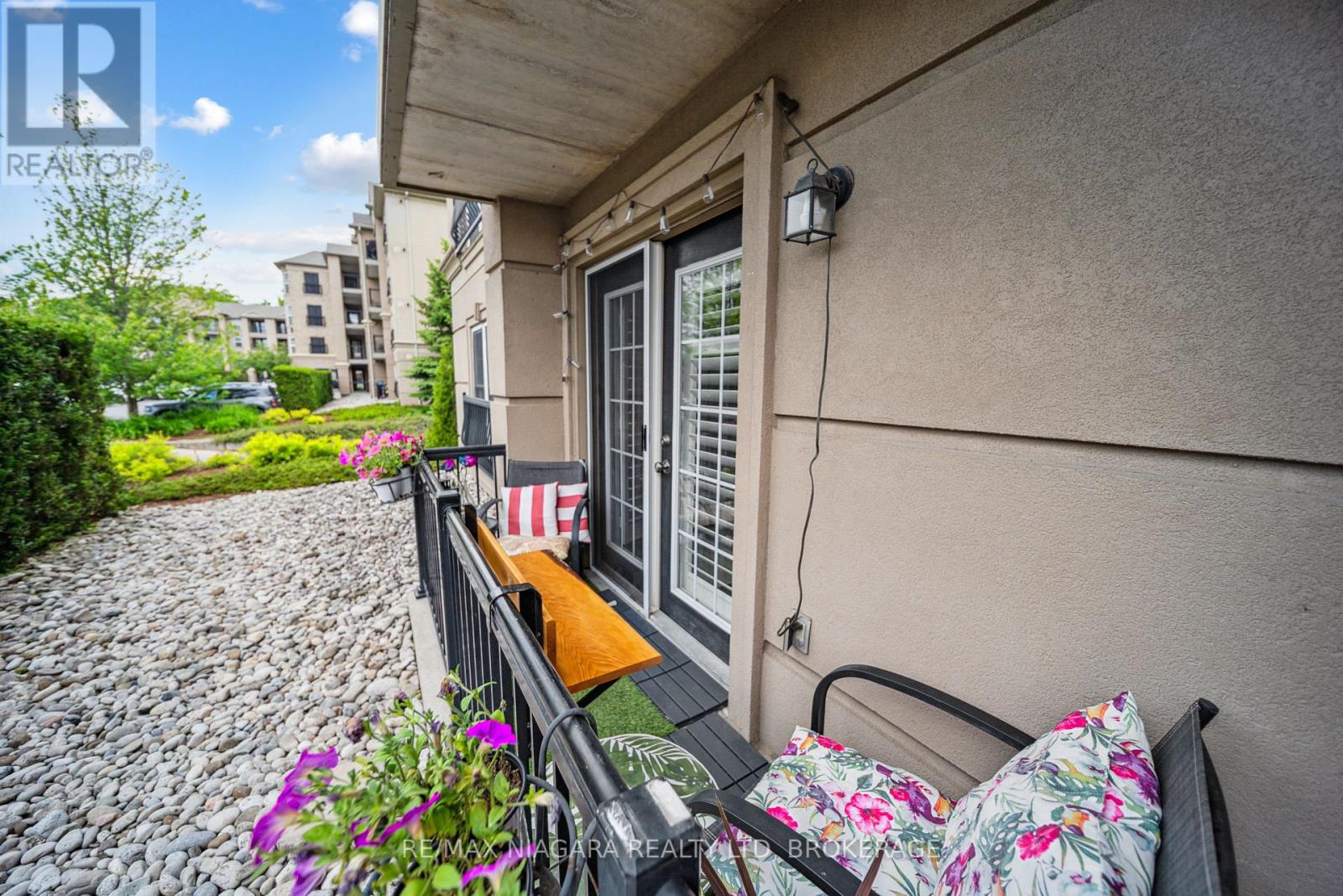 102 - 2055 Appleby Line Property Photo 19